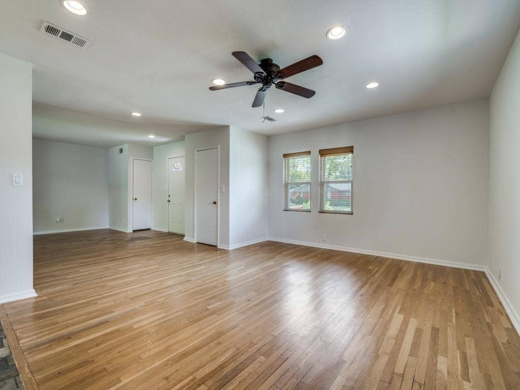 2315 Inadale Avenue, Dallas, TX 75228