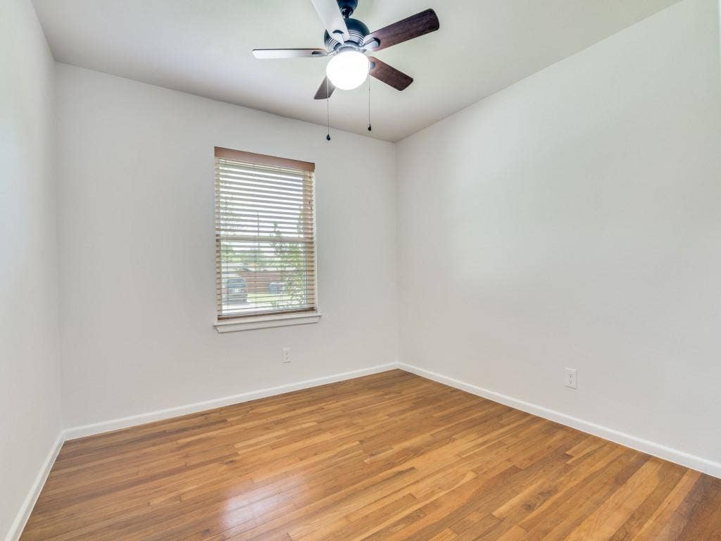 2315 Inadale Avenue, Dallas, TX 75228