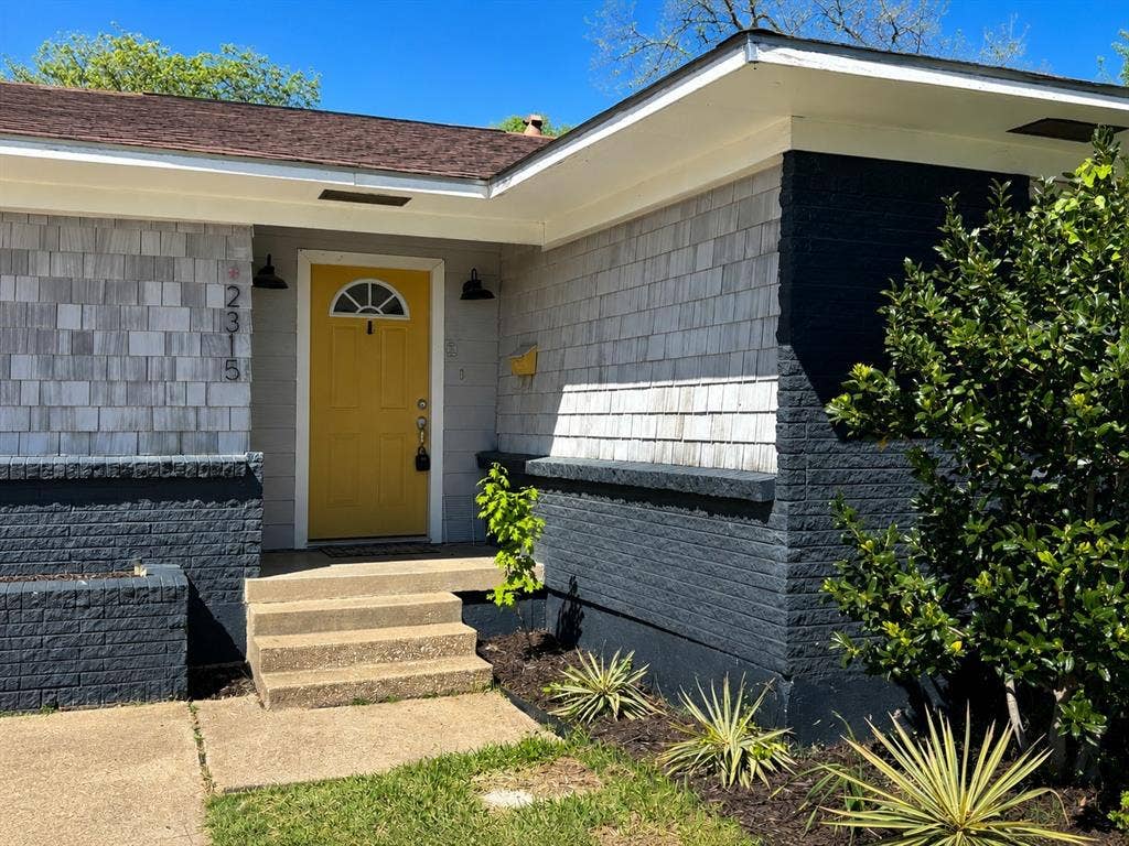 2315 Inadale Avenue, Dallas, TX 75228