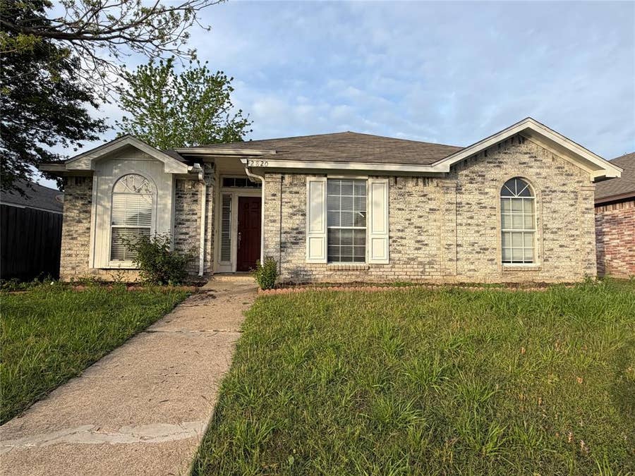 Property photo for 2820 Bent Brook Drive, Mesquite, TX
