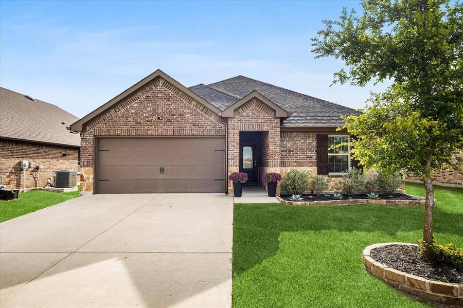 Property photo for 1003 Stage Coach Lane, Princeton, TX