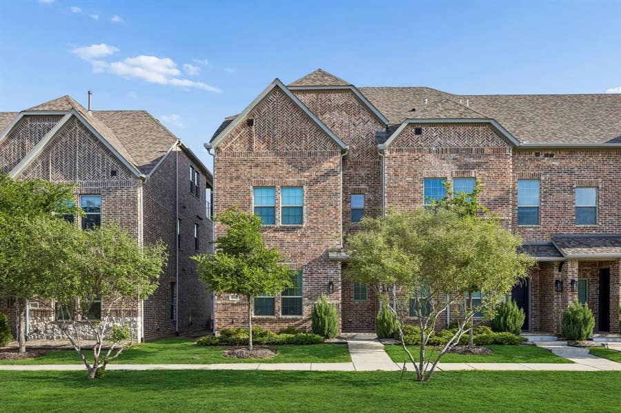 Property photo for 1467 Perrin Lane, Farmers Branch, TX