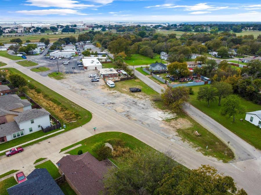 Property photo for 6100 Lt JG Barnett Road, Fort Worth, TX