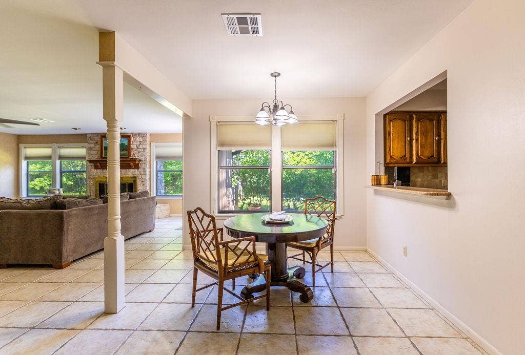663 Coxs Oak Valley Road, Waco, TX 76705 663 Coxs Oak Valley Road, Waco, TX 76705