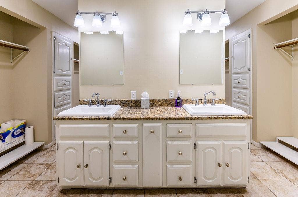 663 Coxs Oak Valley Road, Waco, TX 76705 663 Coxs Oak Valley Road, Waco, TX 76705