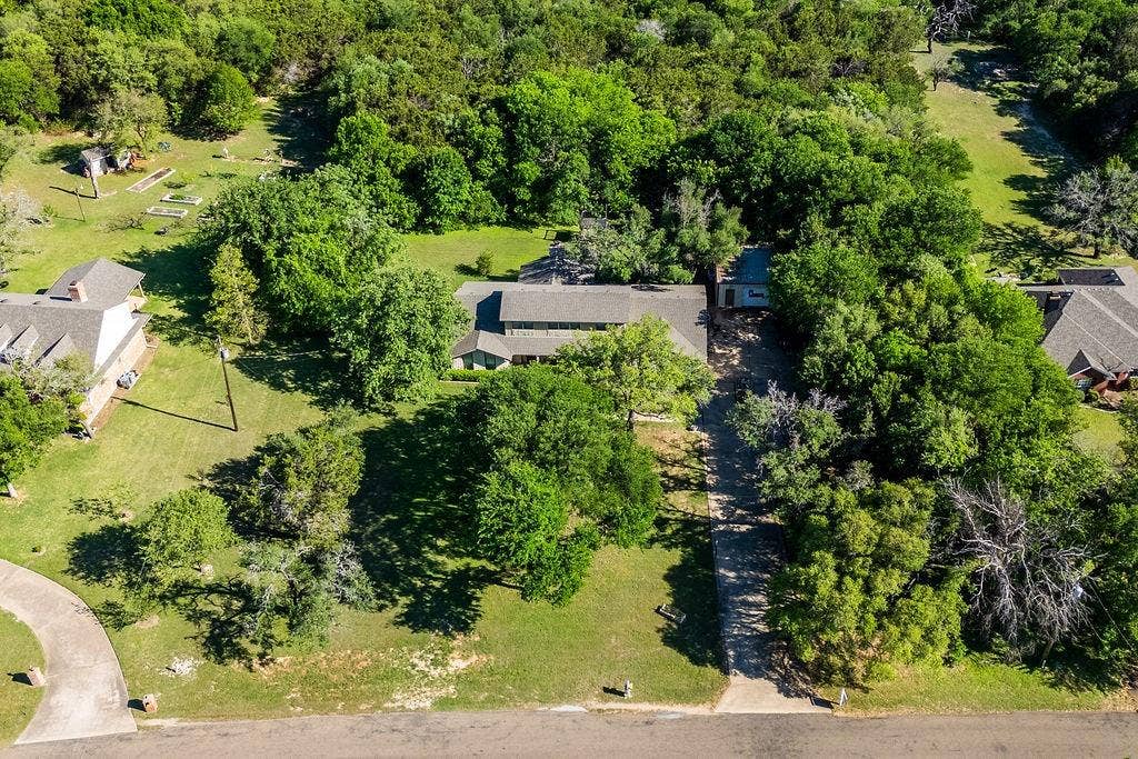 663 Coxs Oak Valley Road, Waco, TX 76705 663 Coxs Oak Valley Road, Waco, TX 76705