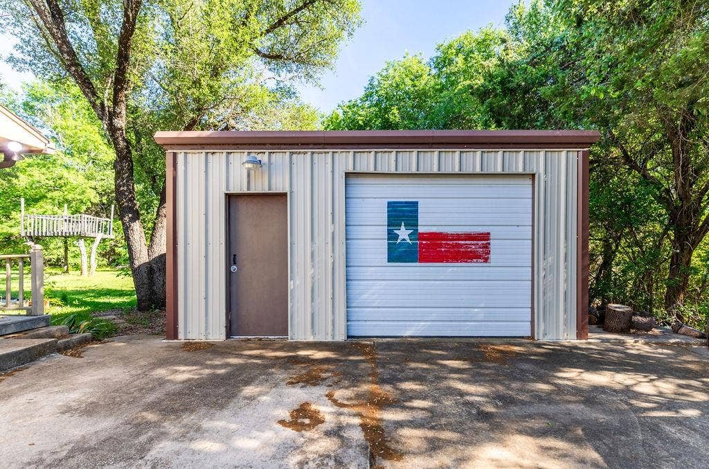 663 Coxs Oak Valley Road, Waco, TX 76705 663 Coxs Oak Valley Road, Waco, TX 76705