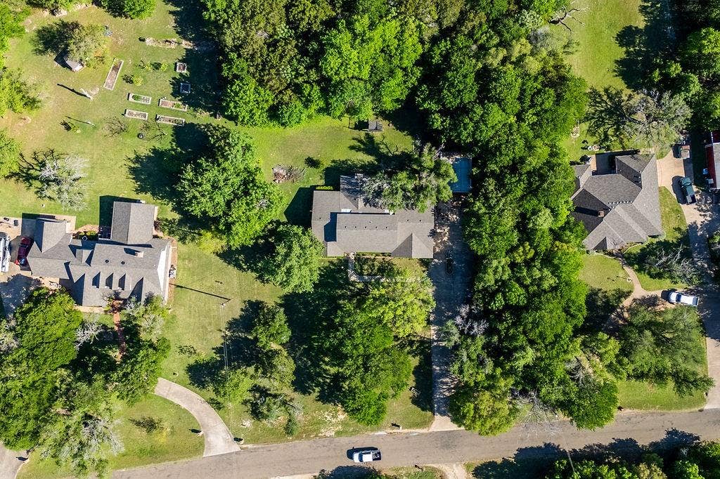 663 Coxs Oak Valley Road, Waco, TX 76705 663 Coxs Oak Valley Road, Waco, TX 76705