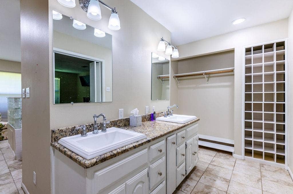 663 Coxs Oak Valley Road, Waco, TX 76705 663 Coxs Oak Valley Road, Waco, TX 76705