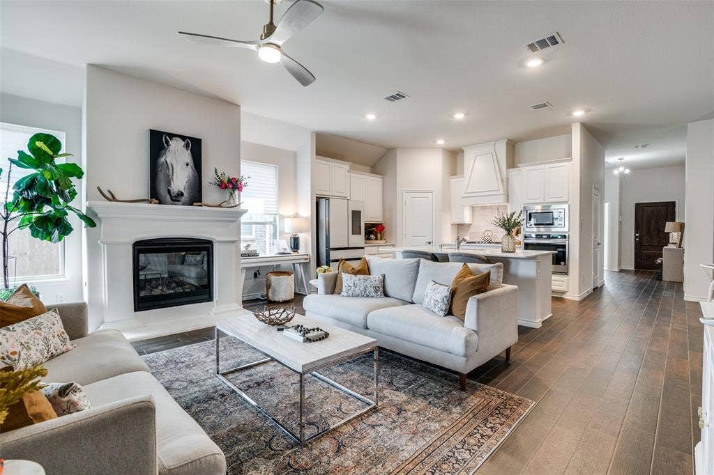 1072 Sublime Drive, Heath, TX 75126 staging from previous tenant