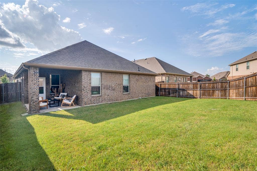 1072 Sublime Drive, Heath, TX 75126 staging from previous tenant