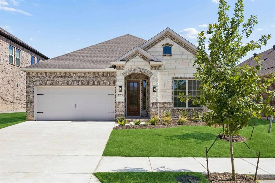 Property photo for 5404 Century Lake Lane, Denton, TX