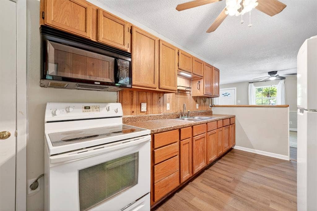 7115 Brokenbow Drive, Mabank, TX 75156