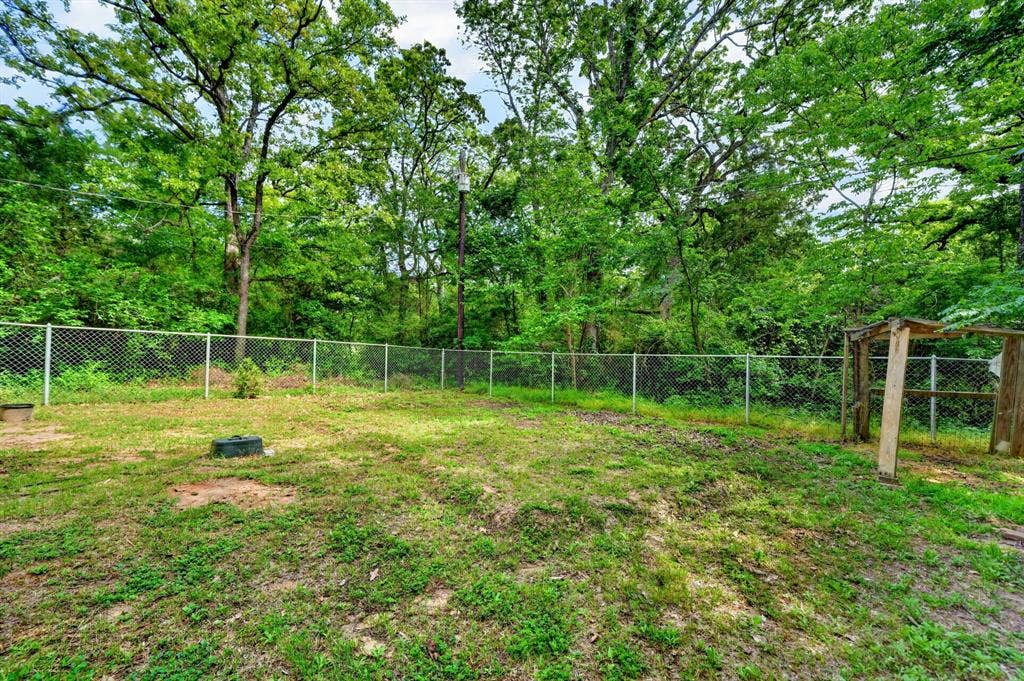 7115 Brokenbow Drive, Mabank, TX 75156