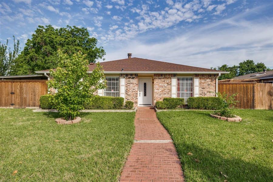 Property photo for 1429 Meandering Way, Garland, TX