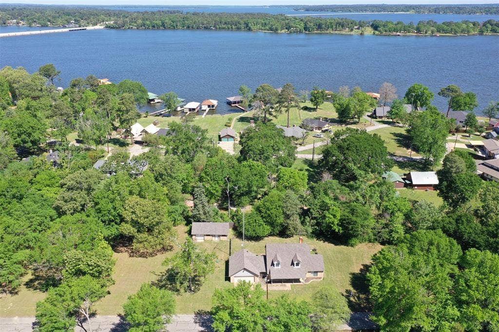 22577 Lime Street, Frankston, TX 75763 22577 Lime Street, Frankston, TX 75763