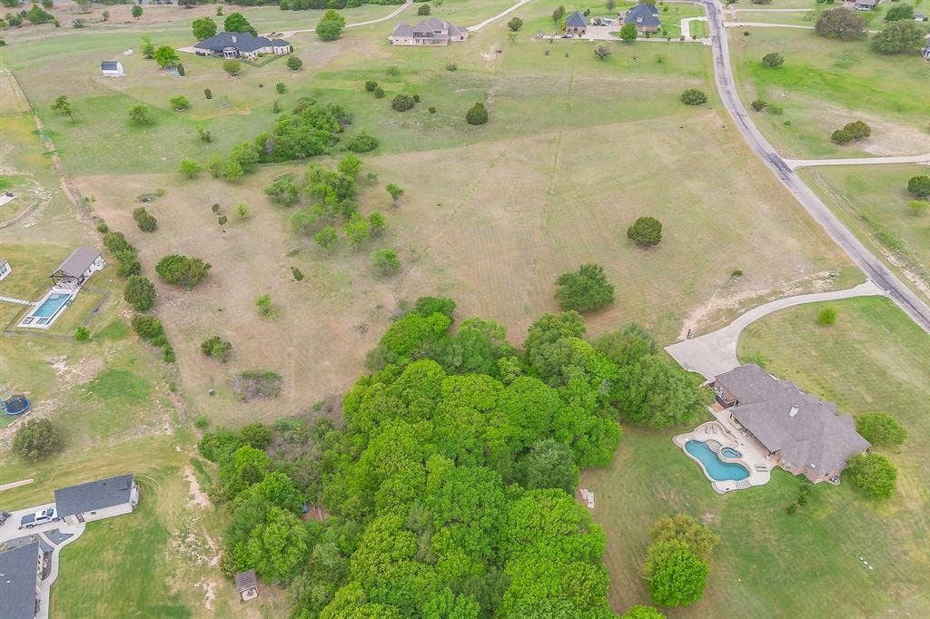 200 Trail Ridge, Weatherford, TX 76087 Room to bring your vision to life—a home, pool, shop, or all of the above