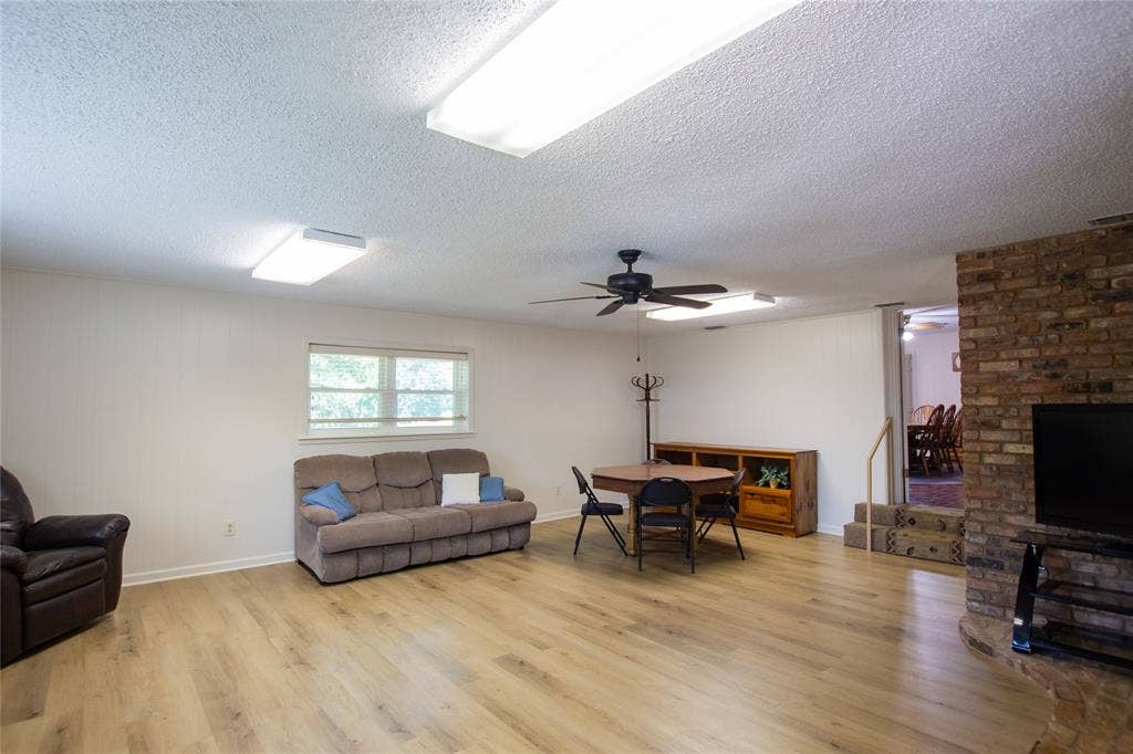 22831 Hickory Lane, Bullard, TX 75757 22831 Hickory Lane, Bullard, TX 75757