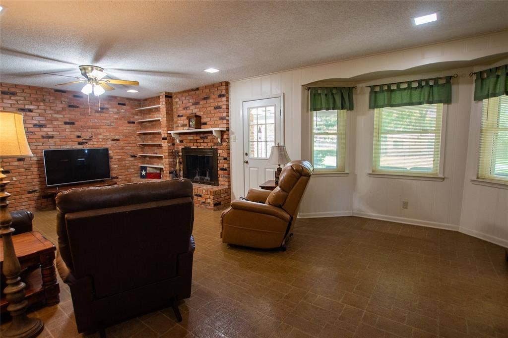 22831 Hickory Lane, Bullard, TX 75757 22831 Hickory Lane, Bullard, TX 75757