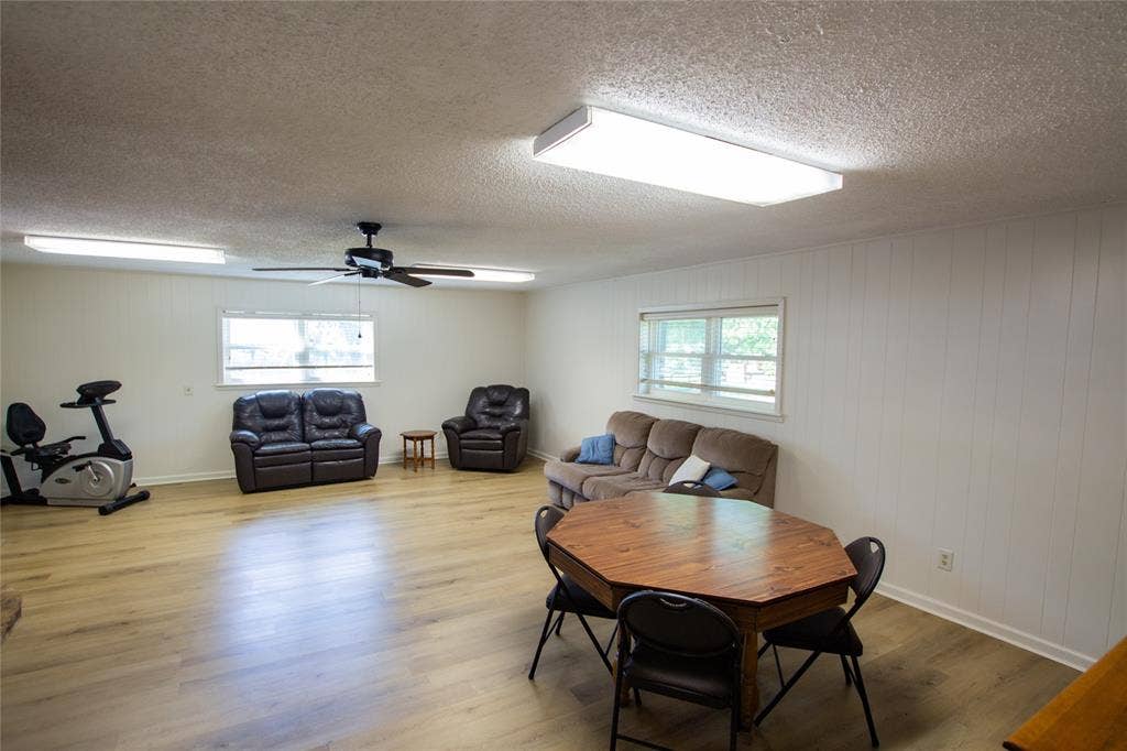 22831 Hickory Lane, Bullard, TX 75757 22831 Hickory Lane, Bullard, TX 75757