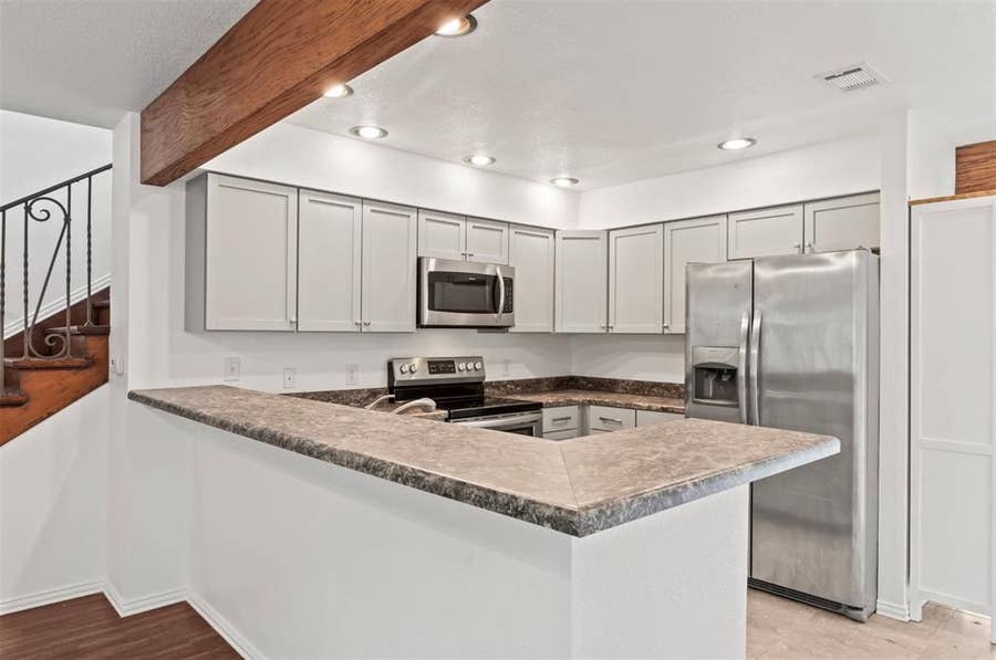 Property photo for 921 Bradleys Bend, Tool, TX