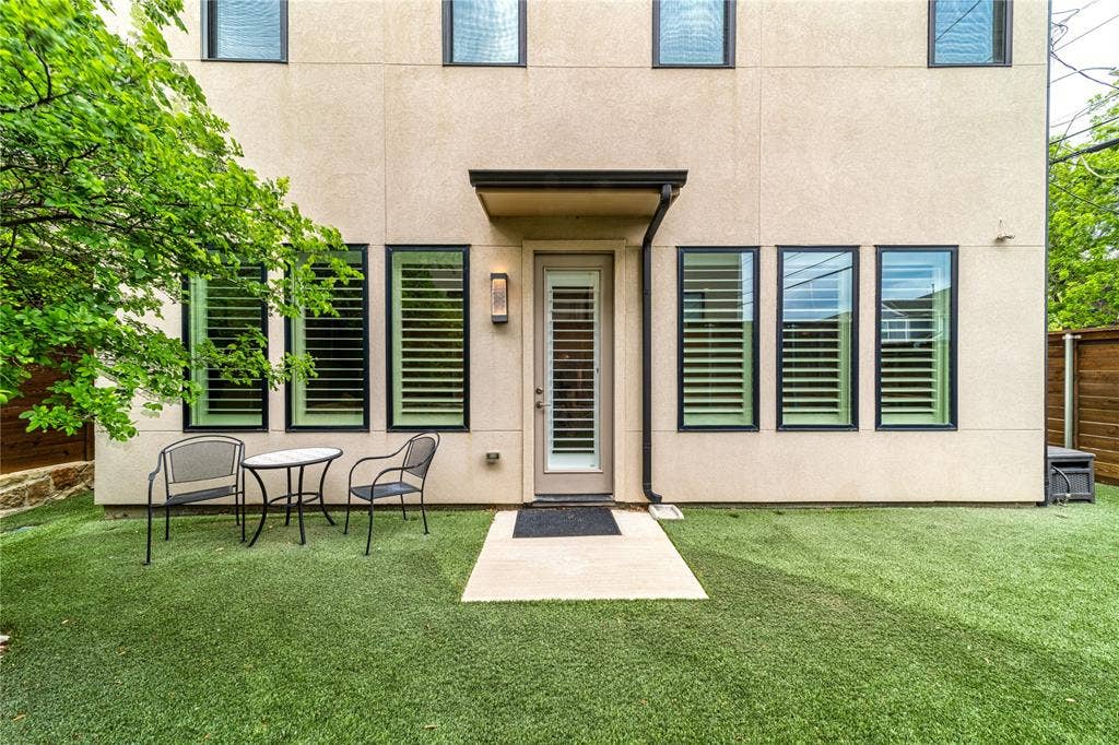 4107 Entrada Way, Dallas, TX 75219 Backyard