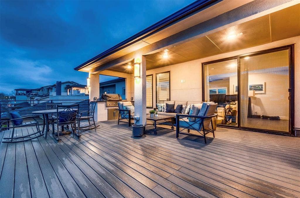 4107 Entrada Way, Dallas, TX 75219 3rd level loft