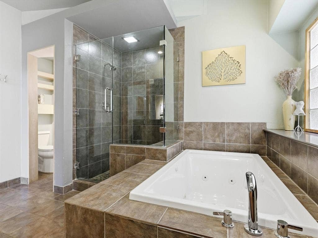 851 Chalfont Place, Coppell, TX 75019 851 Chalfont Place, Coppell, TX 75019