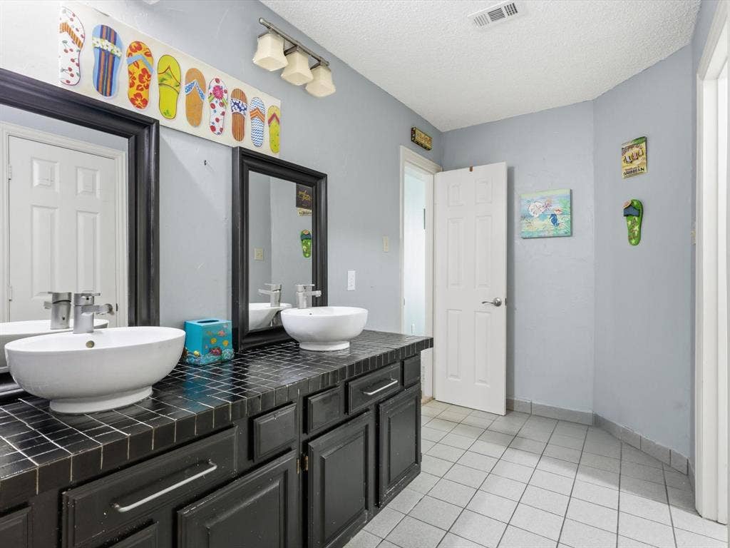 851 Chalfont Place, Coppell, TX 75019 851 Chalfont Place, Coppell, TX 75019