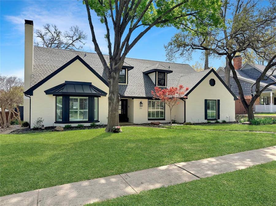 Property photo for 213 Canyon Valley Drive, Richardson, TX