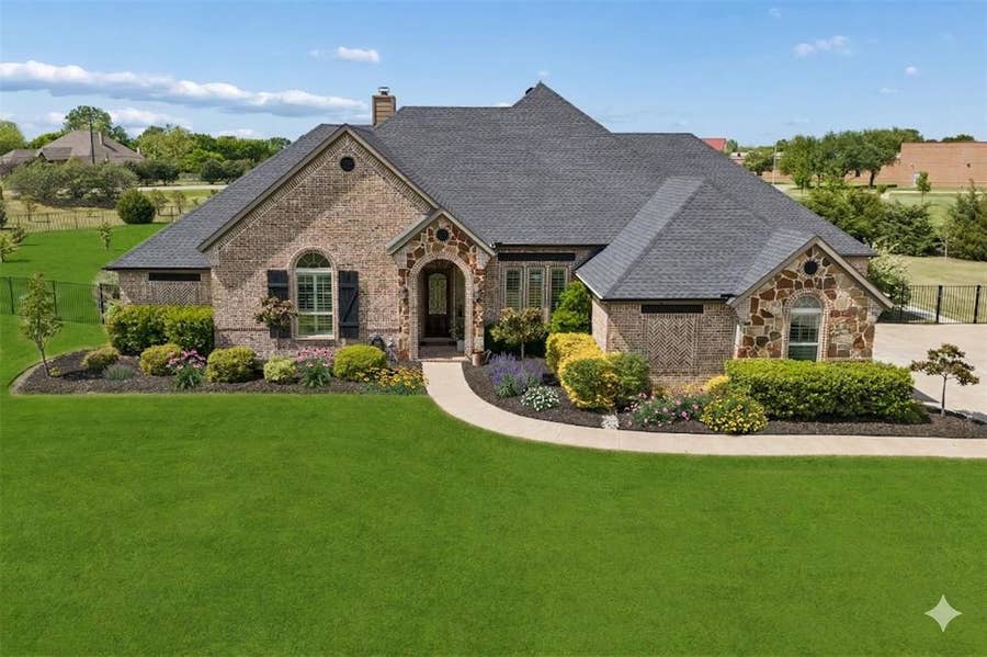 Property photo for 313 Strain Lane, Lucas, TX