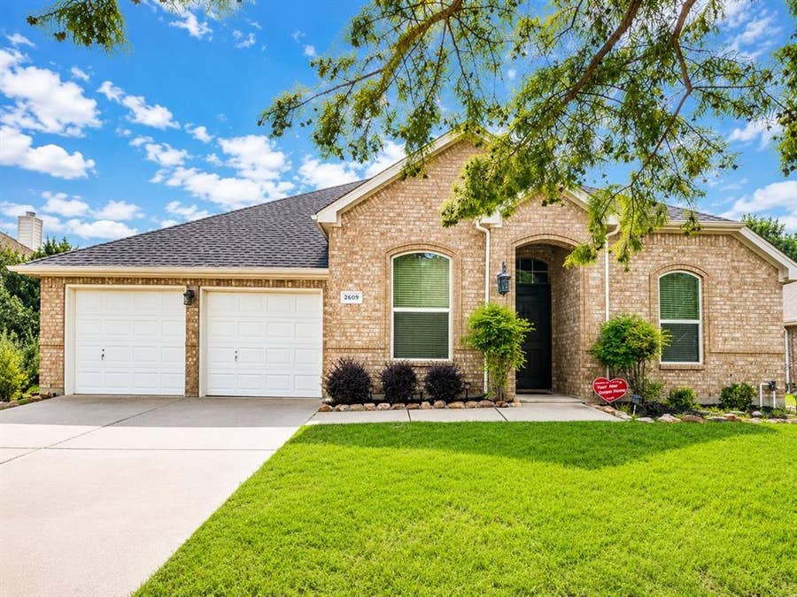 Property photo for 2609 Valencia Lane, Denton, TX