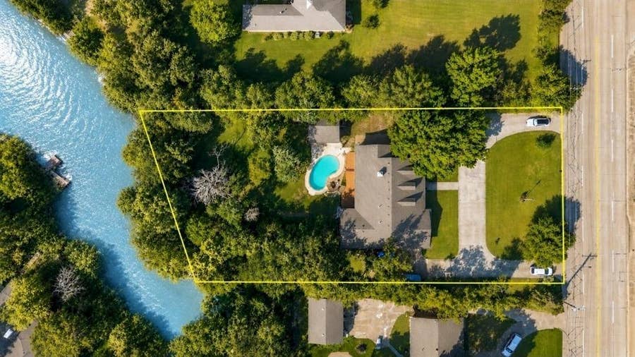Property photo for 218 New Market Road, Mesquite, TX