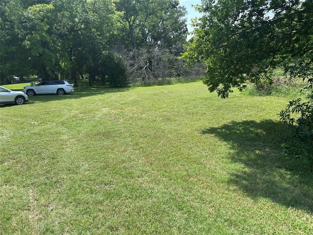 4401 Dexham Road, Rowlett, TX 75088 View of green lawn