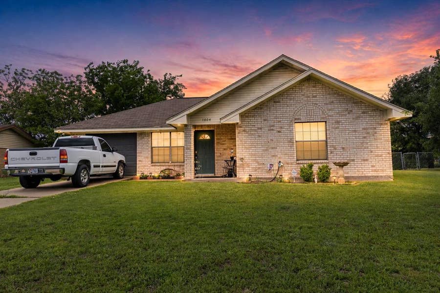 Property photo for 1004 Clover Street, Bellmead, TX