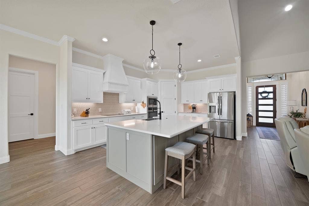 3076 Infinity Drive, Weatherford, TX 76087 3076 Infinity Drive, Weatherford, TX 76087