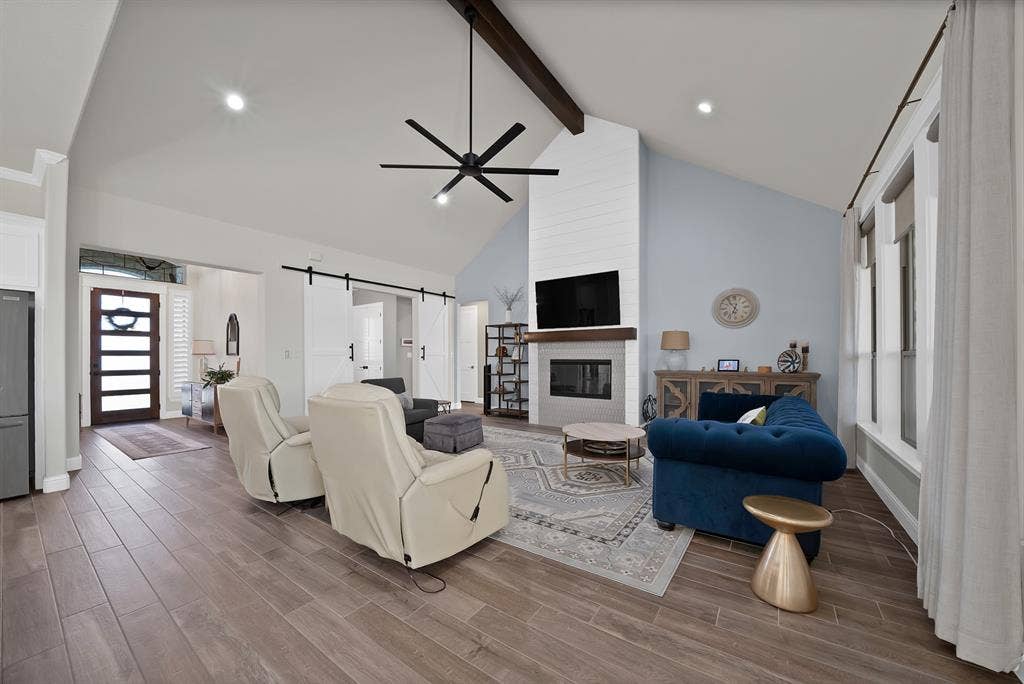 3076 Infinity Drive, Weatherford, TX 76087 3076 Infinity Drive, Weatherford, TX 76087