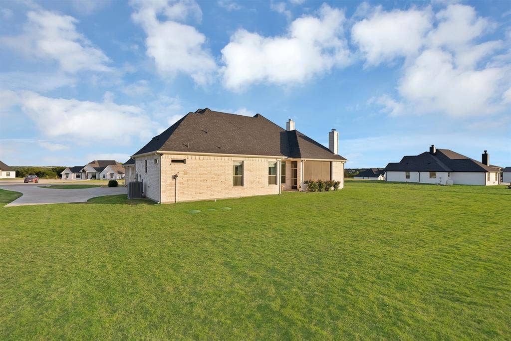 3076 Infinity Drive, Weatherford, TX 76087 3076 Infinity Drive, Weatherford, TX 76087