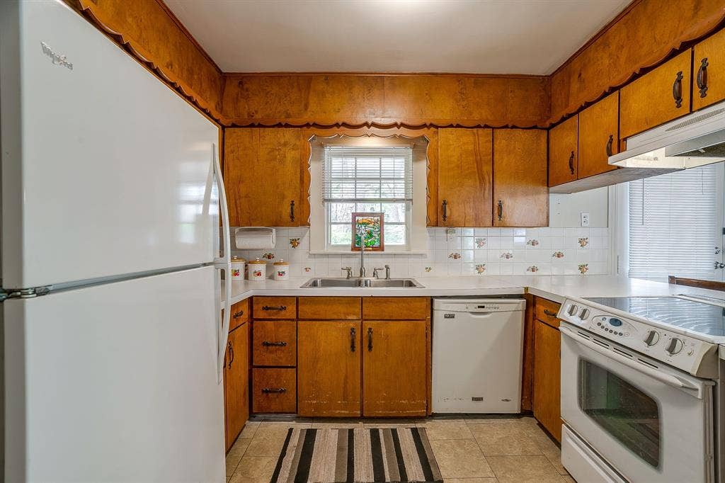 8316 Heron Drive, Fort Worth, TX 76108 8316 Heron Drive, Fort Worth, TX 76108