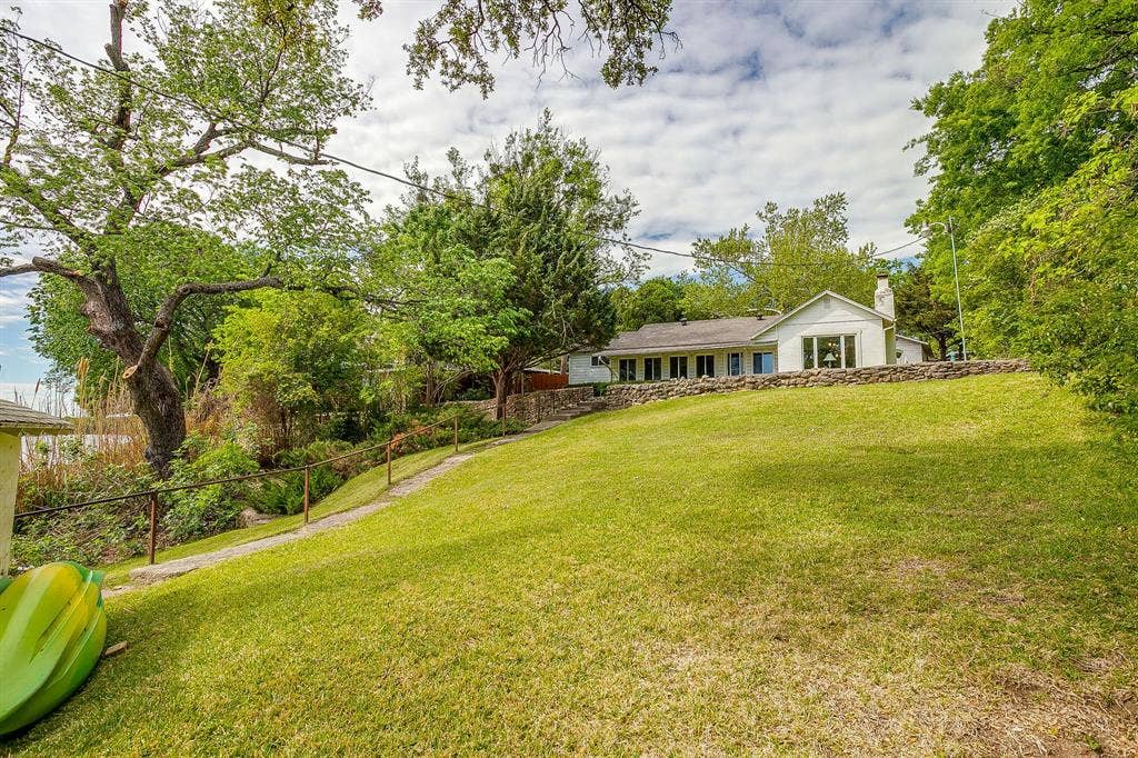 8316 Heron Drive, Fort Worth, TX 76108 8316 Heron Drive, Fort Worth, TX 76108