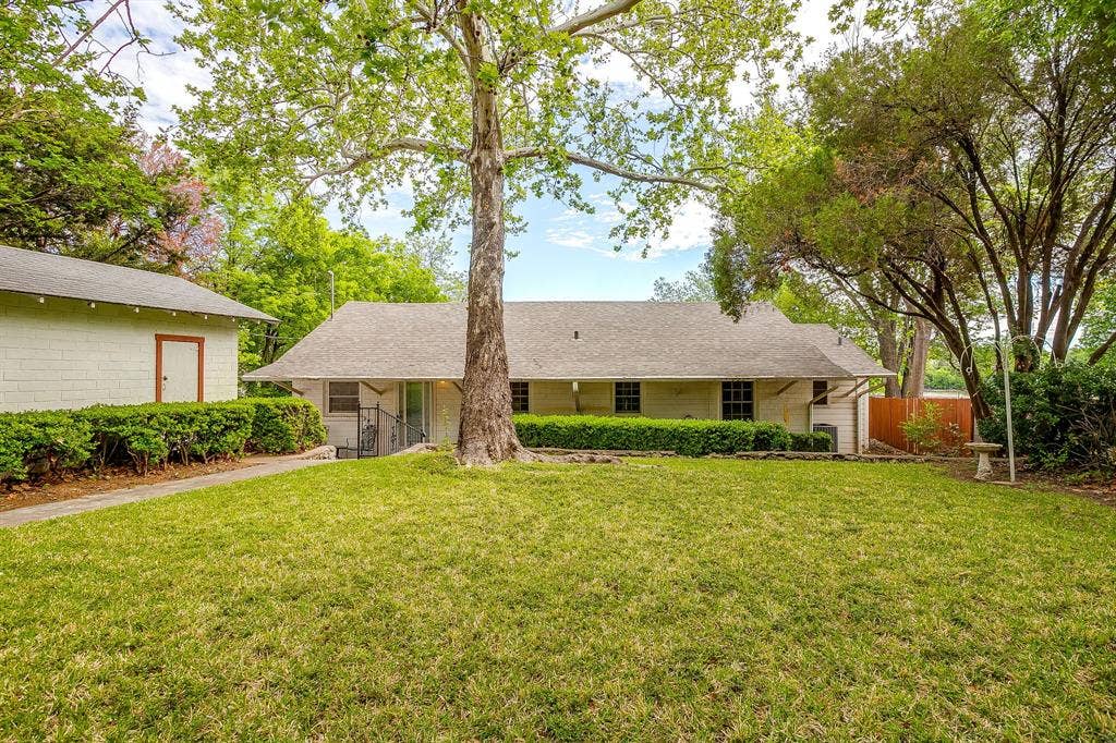 8316 Heron Drive, Fort Worth, TX 76108 8316 Heron Drive, Fort Worth, TX 76108