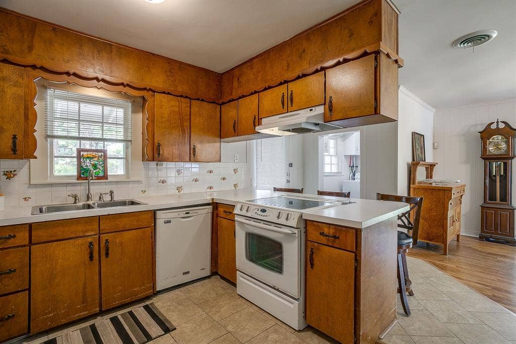 8316 Heron Drive, Fort Worth, TX 76108 8316 Heron Drive, Fort Worth, TX 76108