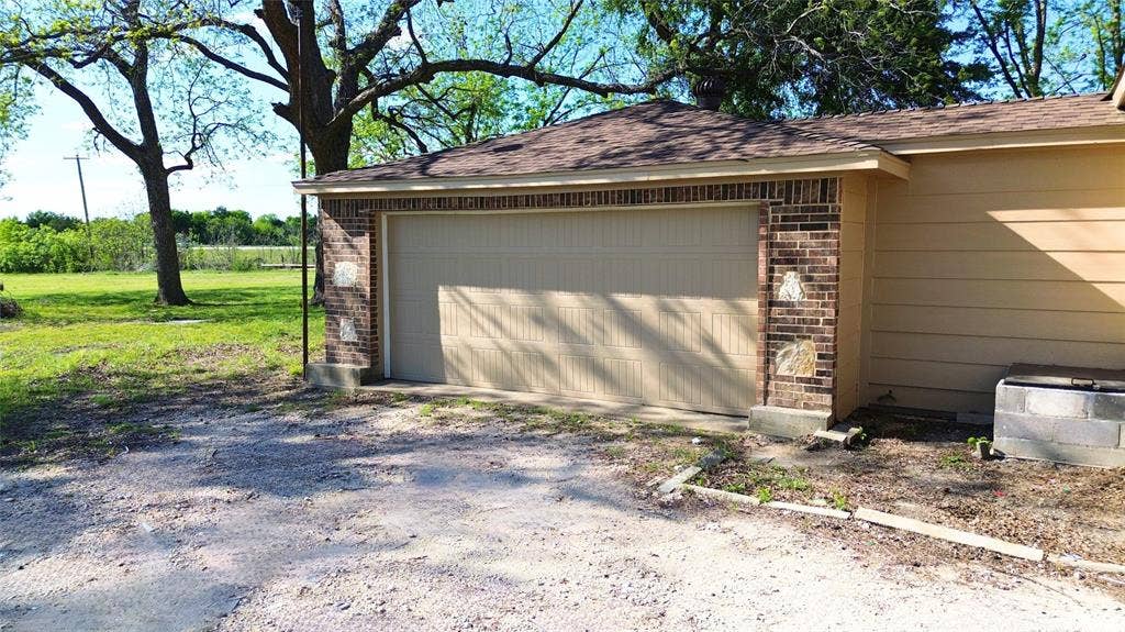 1542 W Reindeer Road, Lancaster, TX 75146