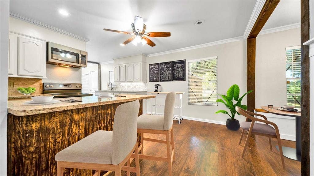 1542 W Reindeer Road, Lancaster, TX 75146