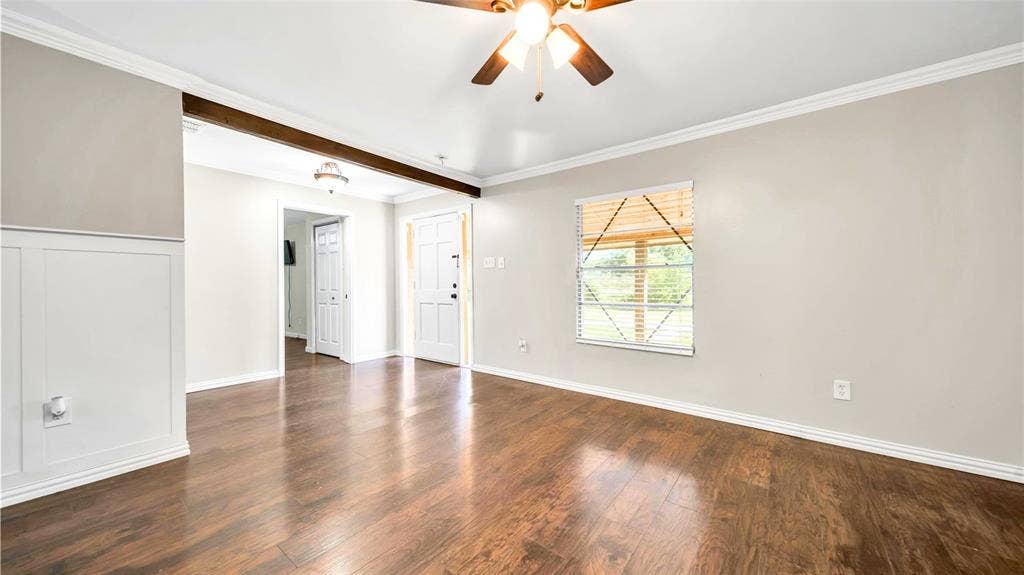 1542 W Reindeer Road, Lancaster, TX 75146