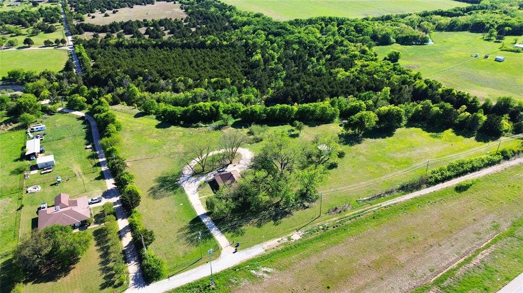 1542 W Reindeer Road, Lancaster, TX 75146
