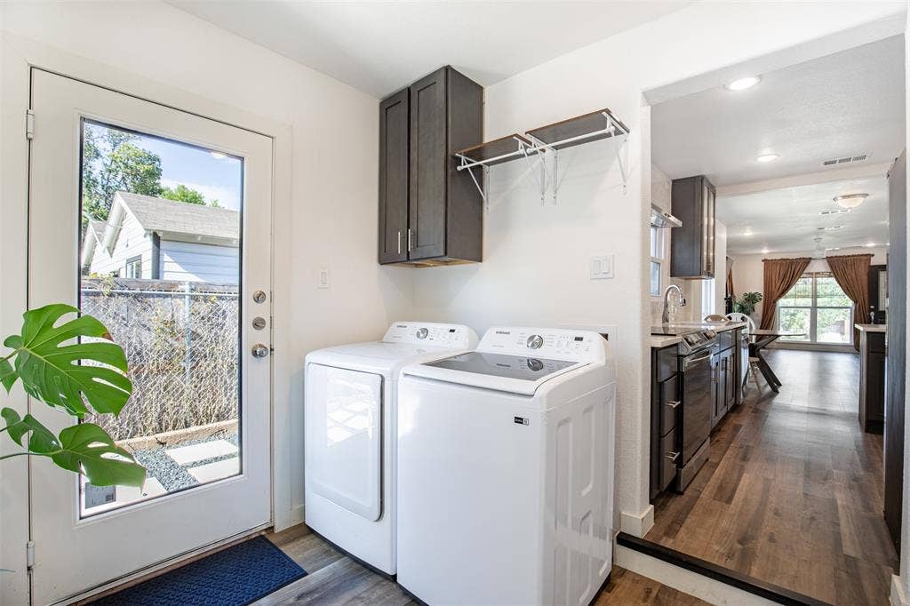 1239 Whitaker Avenue, Dallas, TX 75216