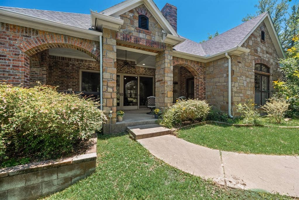 137 Bluff Creek Road, Weatherford, TX 76087 Entry to Guest House