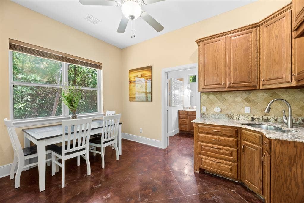 137 Bluff Creek Road, Weatherford, TX 76087 Guest House