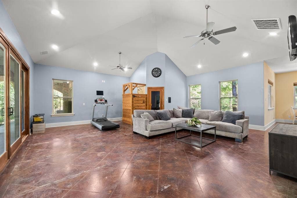 137 Bluff Creek Road, Weatherford, TX 76087 Guest House